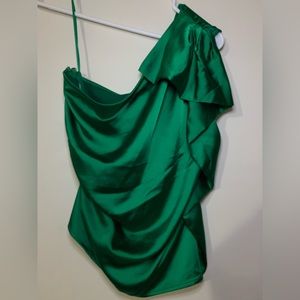 Kelly green satin ruffle one shoulder top. Express brand. NWT